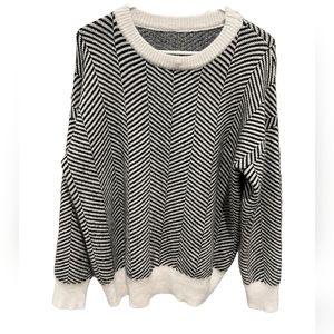 Black and White Long Sleeve Sweater XL